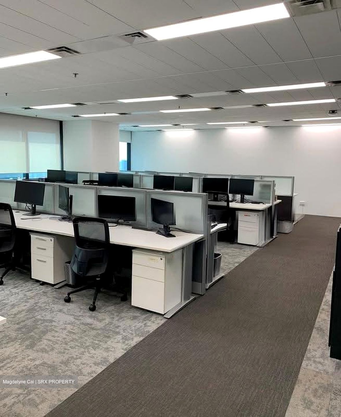 Robinson 77 (D1), Office #639834961